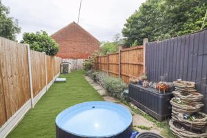 ST LEONARDS ROAD- click for photo gallery